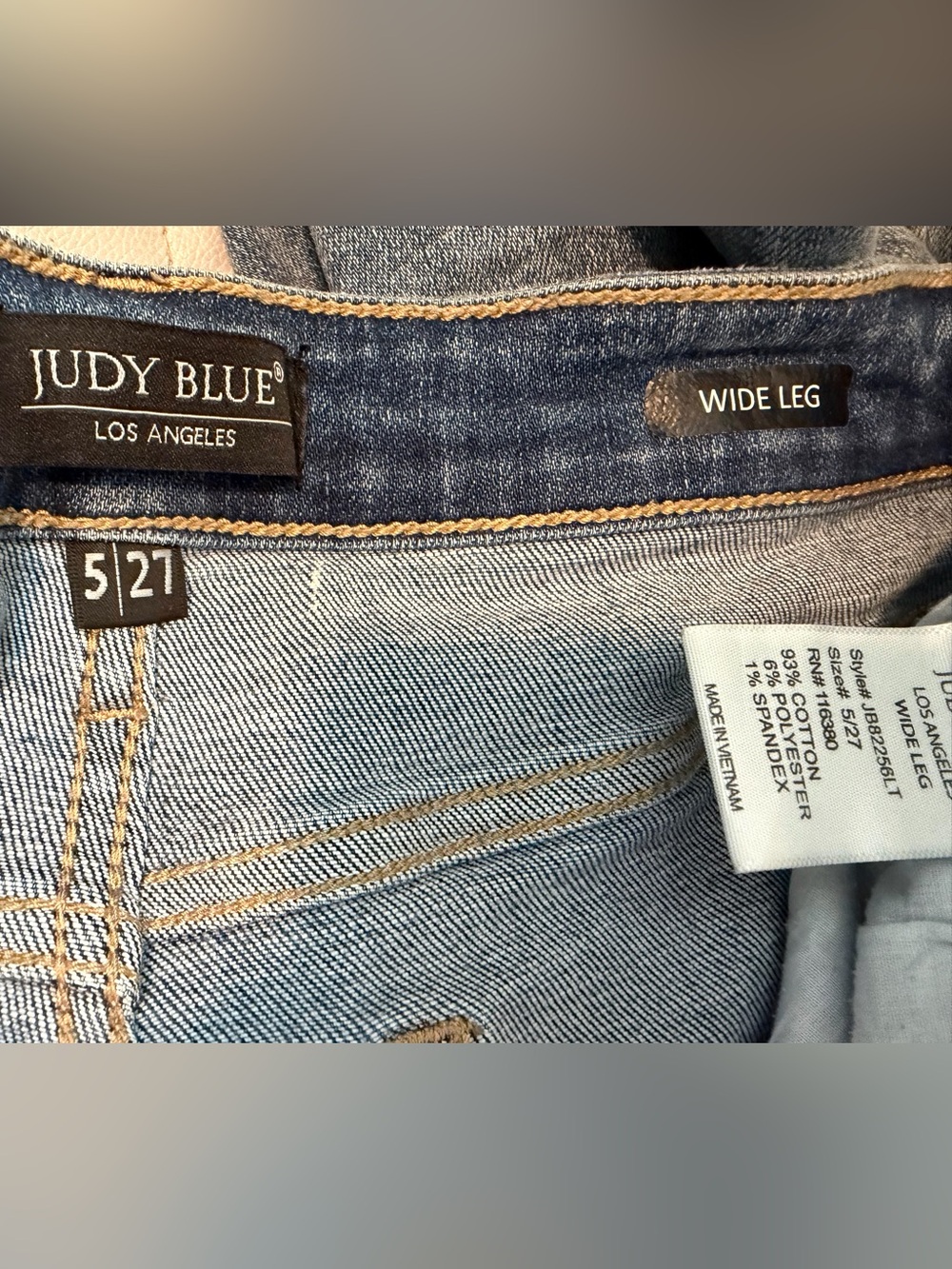 Judy Blue Wide Leg Crop Distressed Jeans, Size 5/27 (US 6) - Picture 9 of 10